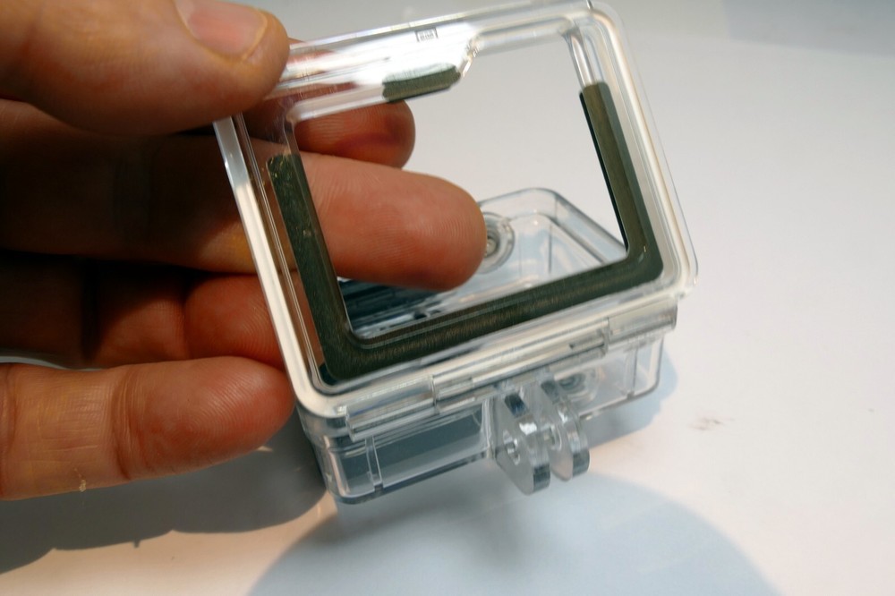 GoPro HERO plastic hard case housing - missing locking buckle