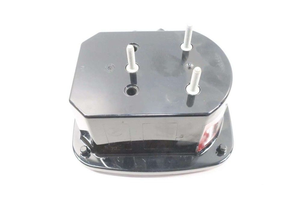 GROTE 53702 Three-Stud METRI-Pack Stop Tail Turn Light D550759