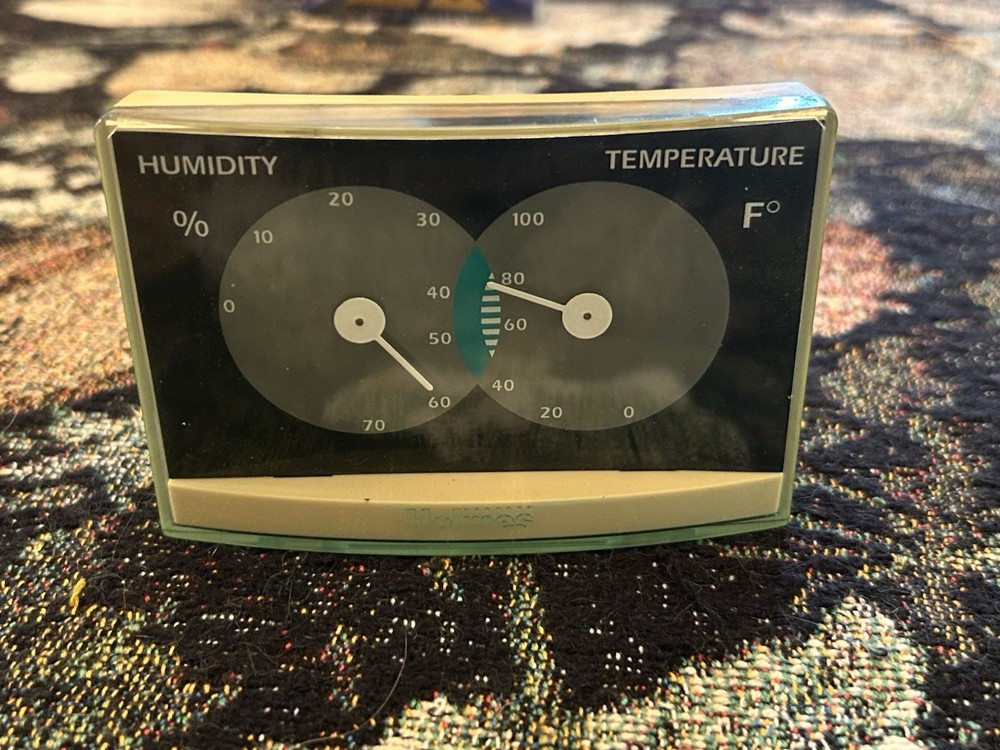Holmes Indoor Temperature & Humidity Level Reader