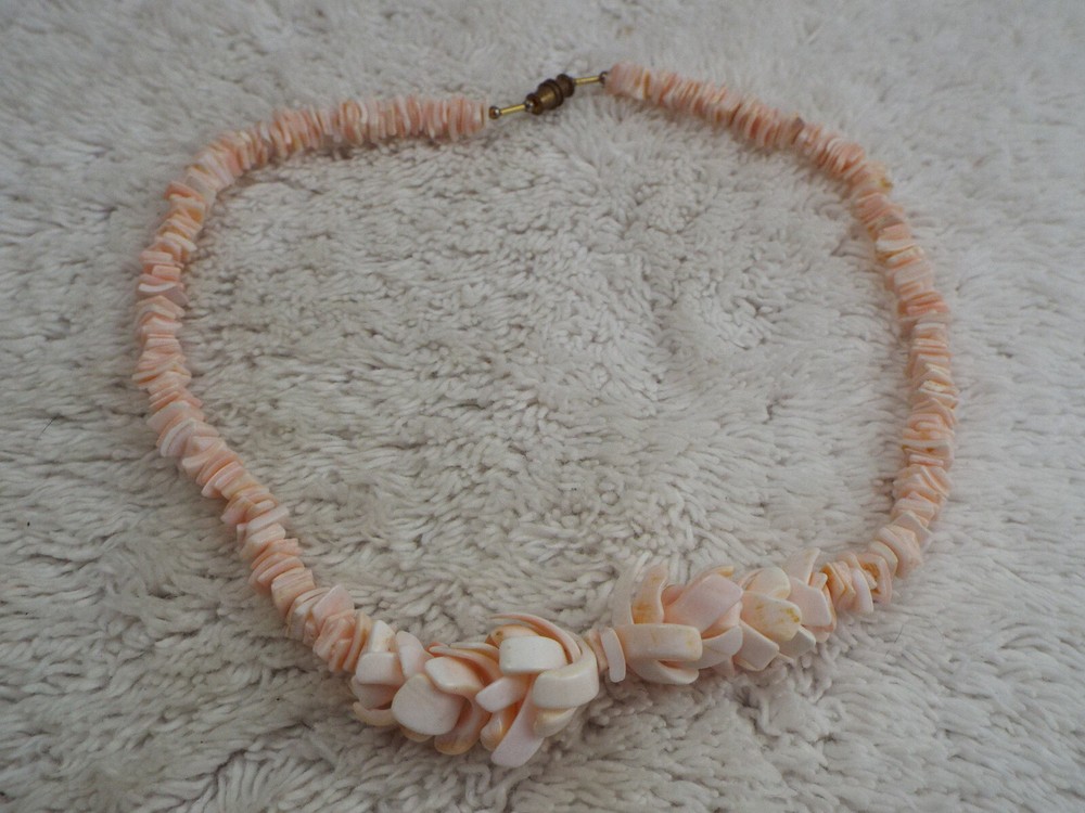 Pink Shell Necklace (C9)