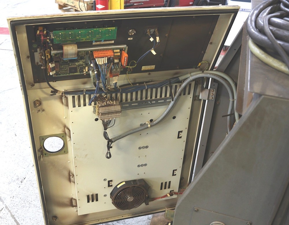 FANUC ARCMATE 100iB A05B-2460-B150 RJ3iB CONTROLLER