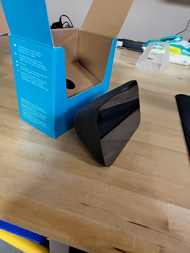 Amazon Echo Show 5 (3rd Generation) - Charcoal-New- open/ damaged box