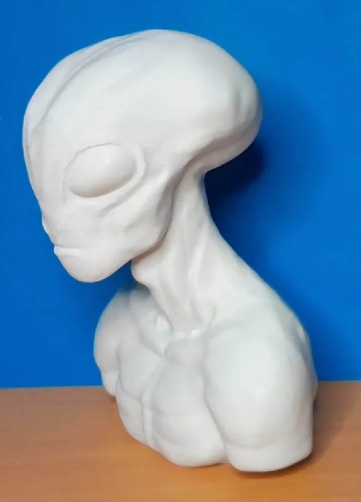 Alien Bust