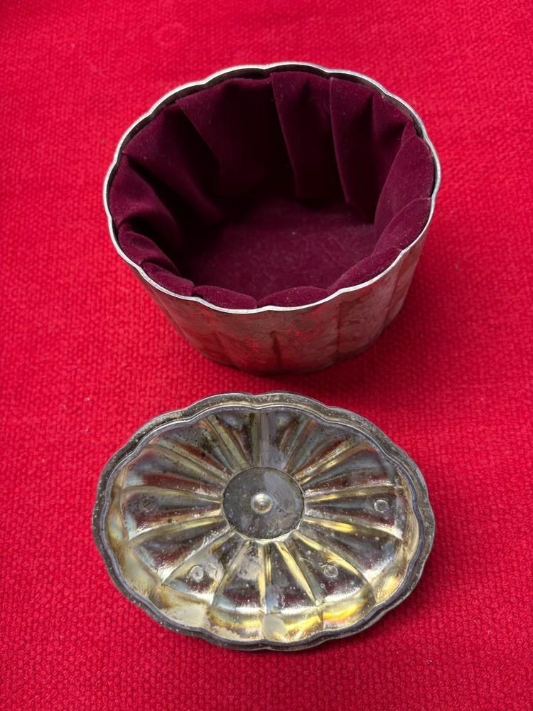 Silver Plate Trinket Box Lined Soft Burgundy Material 4.5" x 3.75" x 4.5" tall