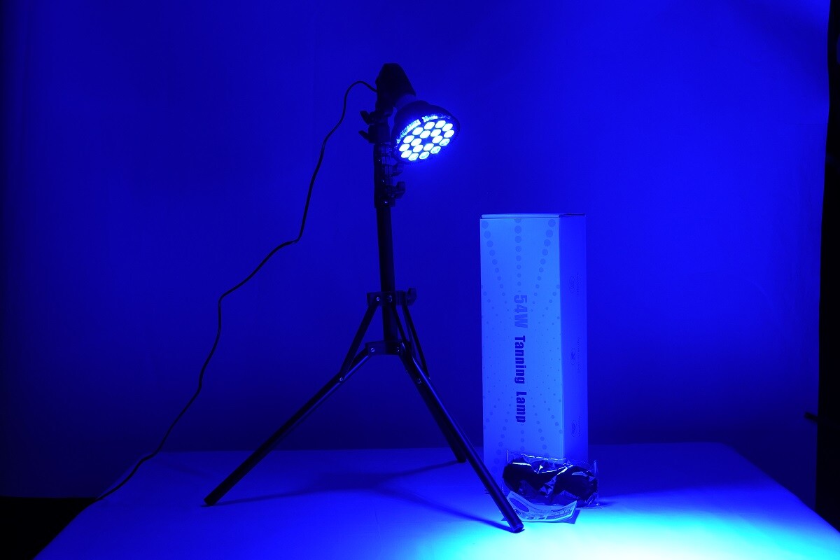 UV Tanning Lamp Sunbed Solarium Light Body Facial Tanning Bronze Skin Color