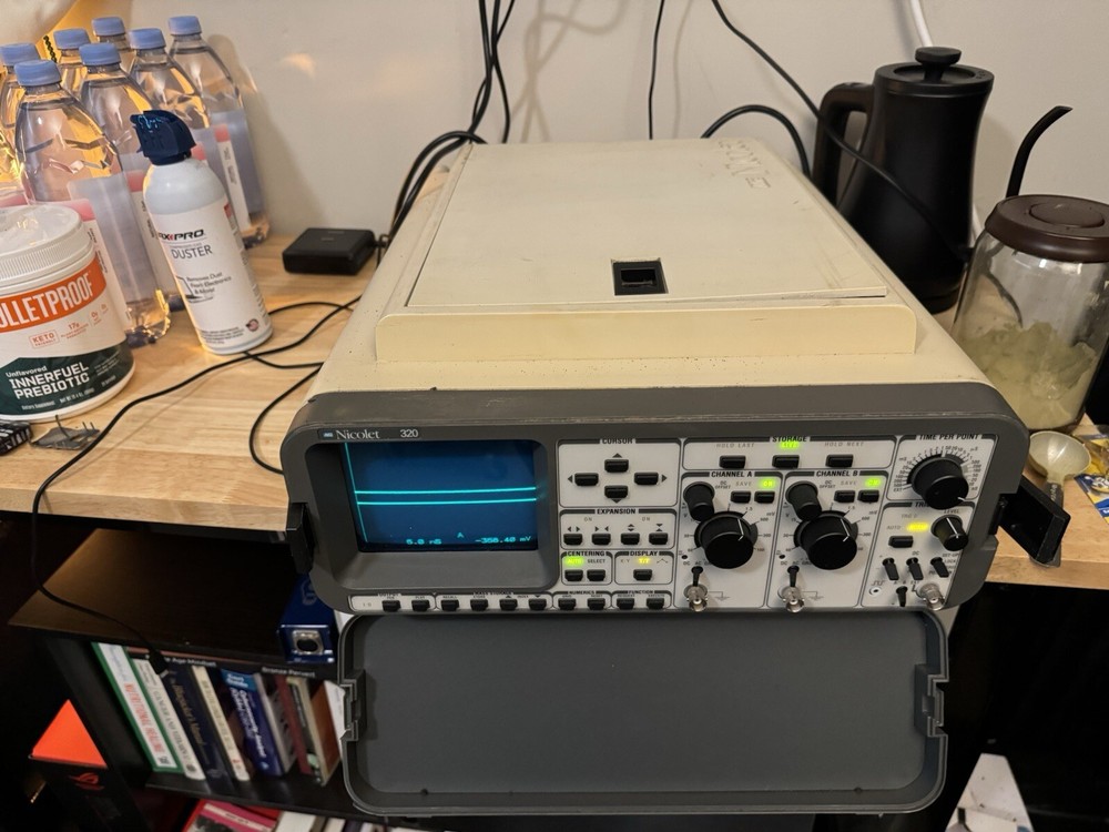 Nicolet Model NIC-320 Digital Oscilloscope