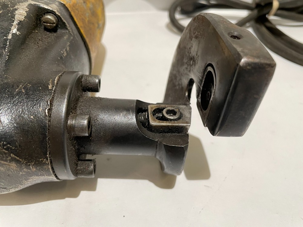 Dewalt - DW895 Nibbler - Used