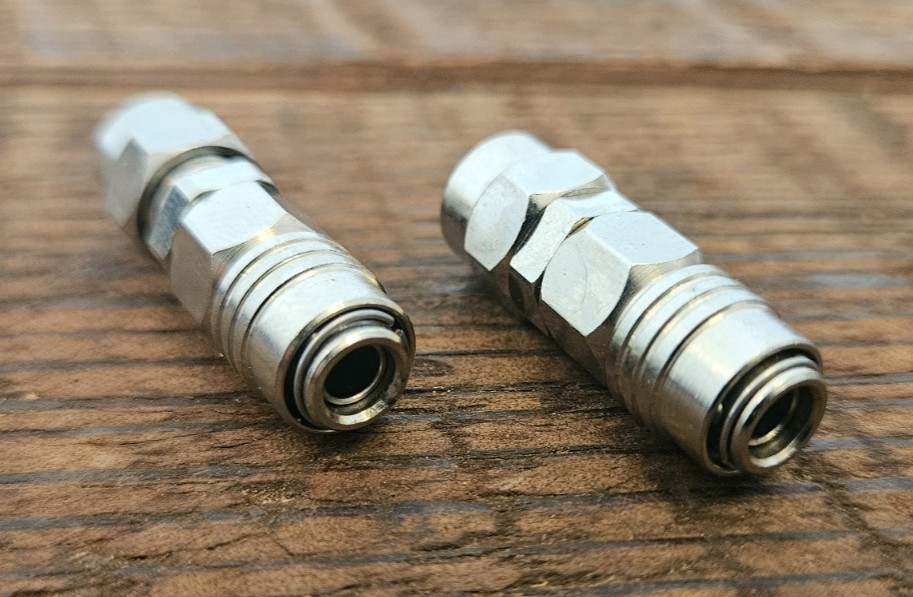 Extech Instruments Digital Manometer Model 407910 with Hard Case & Accessories