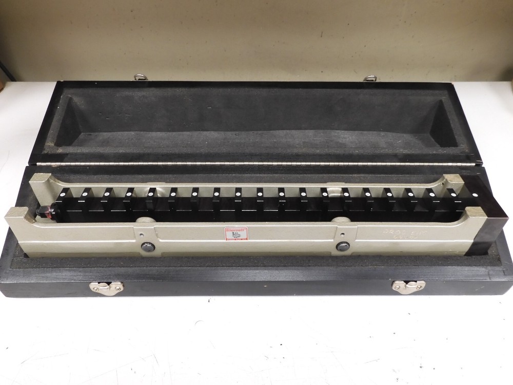 Starrett Webber - model 19RB - 22" Standard Reference Bar w/ case - PJ6