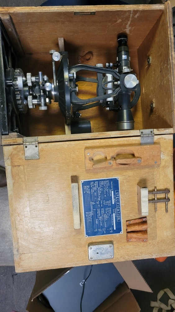 ANTIQUE SURVEYERS TRANSIT/LEVEL