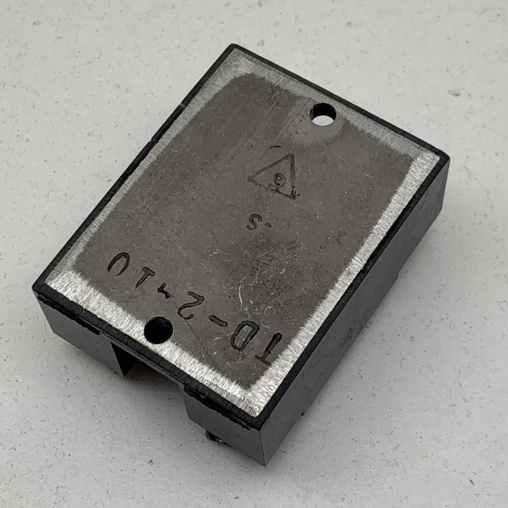 Crydom D2410 Solid State Relay 240VAC Contacts, 3-32VDC Coil