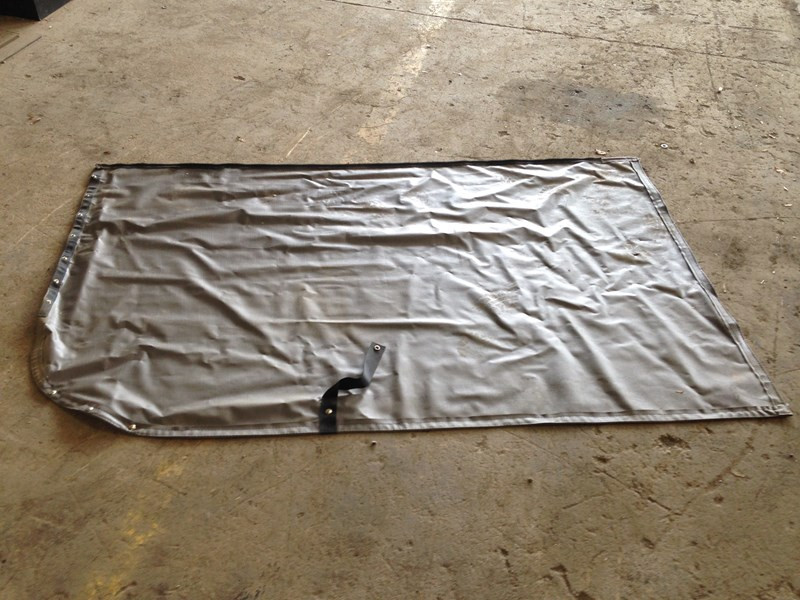 2012 Peterbilt 587 Curtains (732-10008)