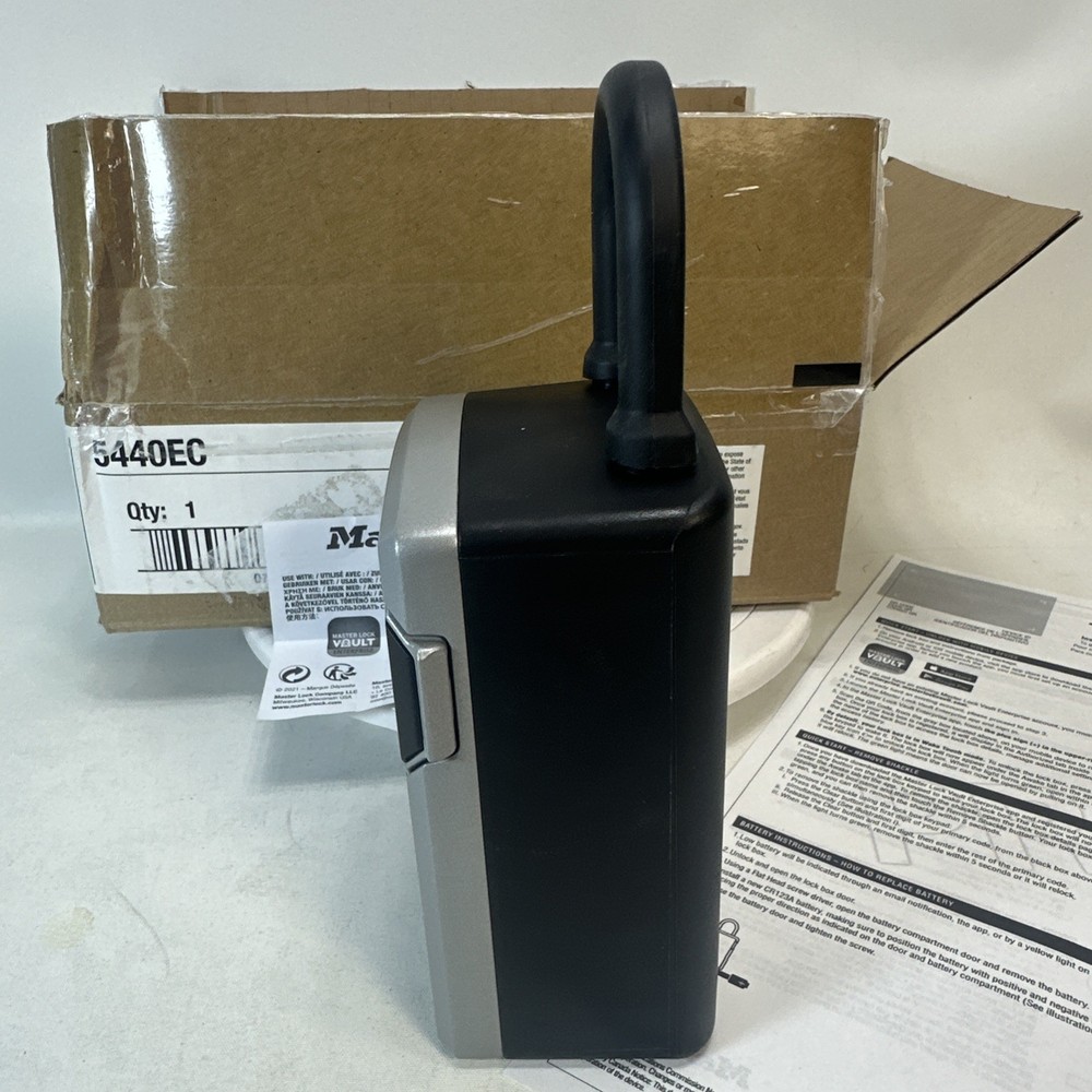 Master Lock 5440EC Bluetooth & Electronic Portable Lock Box IOS & Android