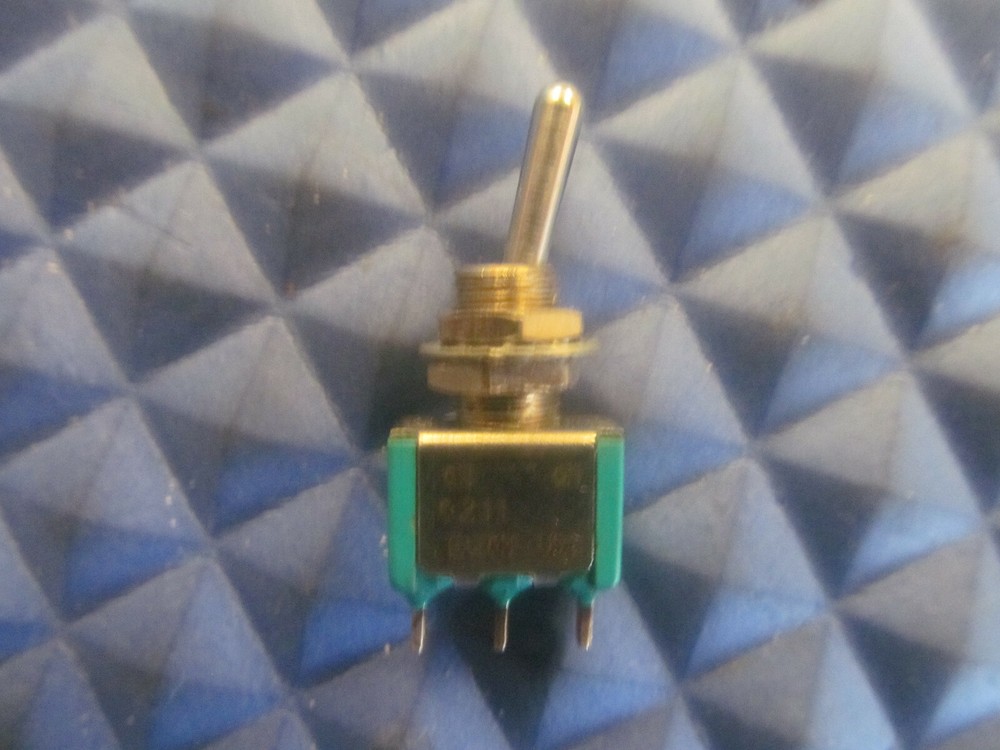 New Eaton Toggle Switch 9211 125-250VAC