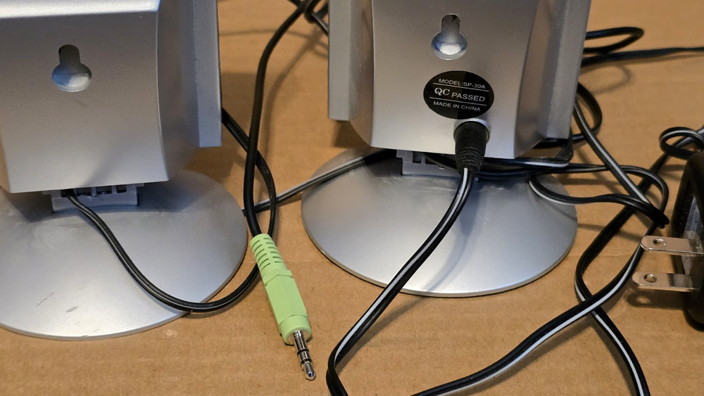 E Machines Computer Speakers Model SP-30A