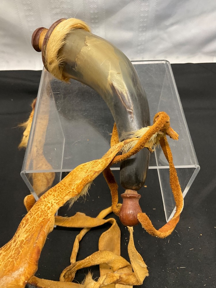 Black Powder Horn, Straps from Deer Hide