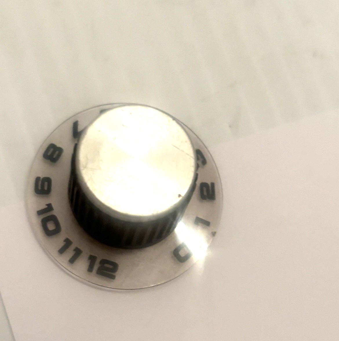 GIBSON MEDALIST 4/10 TUBE AMPLIFIER - ONE ORIGINAL KNOB