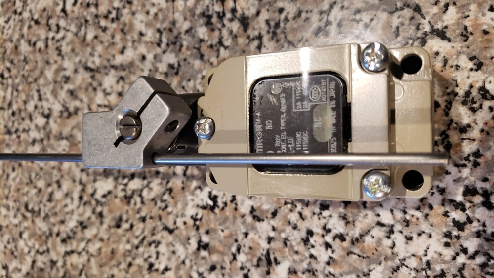 OMRON LIMIT SWITCH WLHL-LD AND WL CA2-7TS **2PCS**
