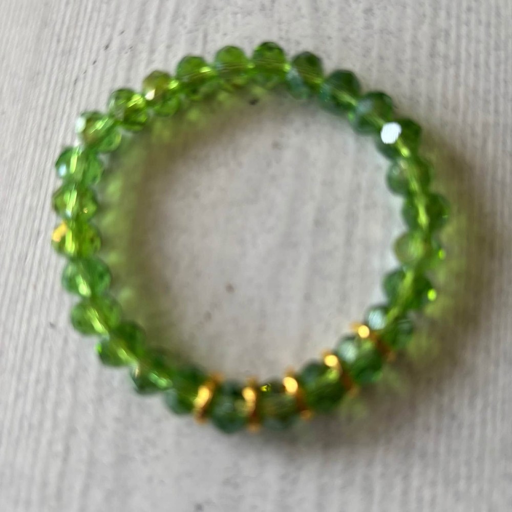 Handmade Beaded Stretch Bracelet Light Green 0204