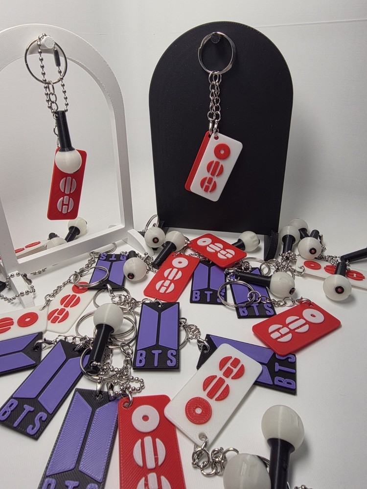 150pcs BTS Keychains MEGA Bundle (BTS Logo, Glow Army Bomb, Arirang Logo)