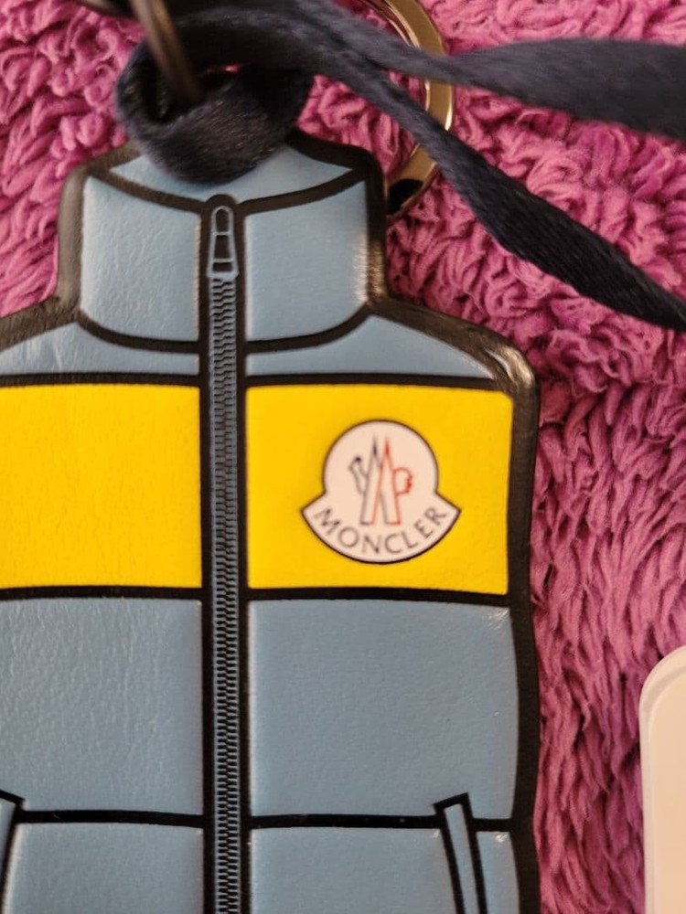 ️MONCLER Down Vest Type Keychain