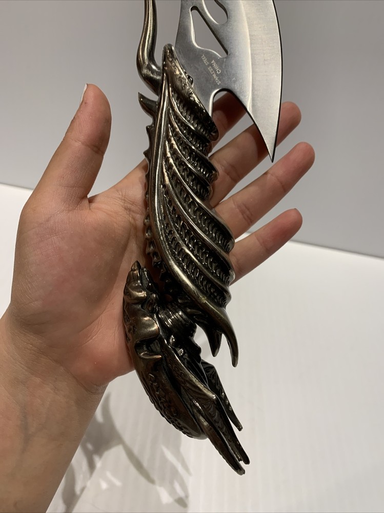 Alien Queen Dagger Knife 14.5 Inches