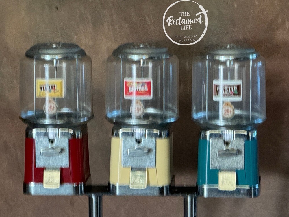 Beaver Vending Machine Lot 6 Machines 2 Stands