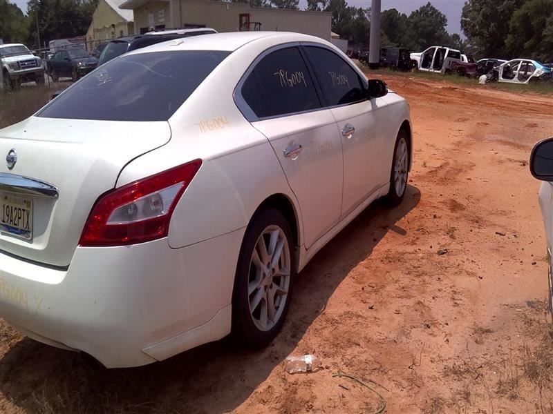 Console Front Floor With Navigation System Fits 10 MAXIMA 103958059