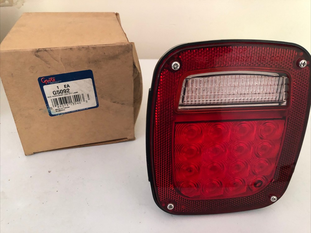 GROTE TAIL LIGHT RED G5092 NEW NOS