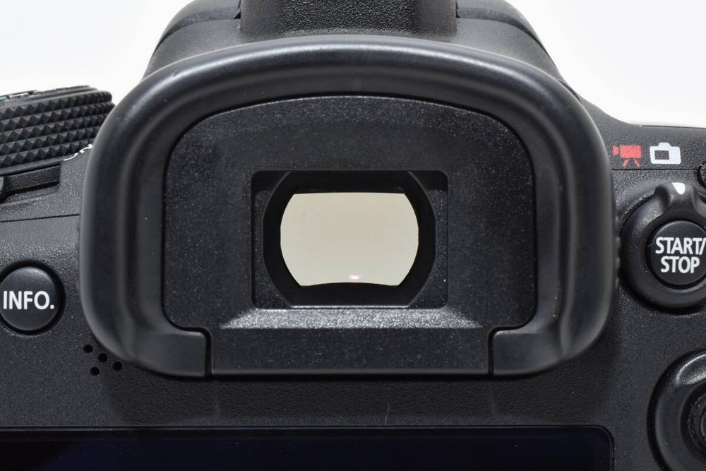 , approximately 8,972 shutter count, Canon EOS 7D Mark II #1555J