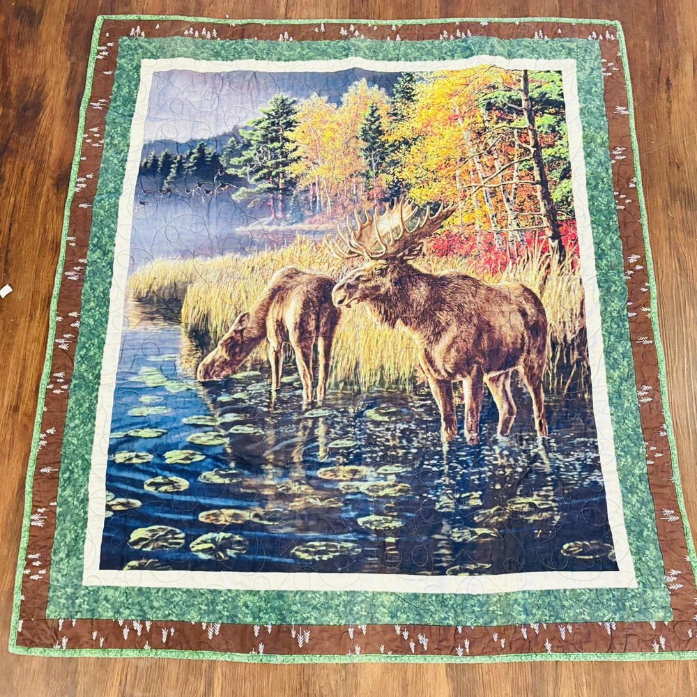 Machine Quilted Moose Lightweight Quilt With Blue Patterned Backing-