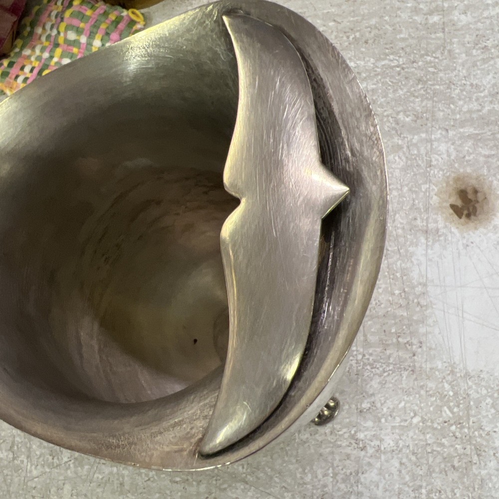 VINTAGE SILVER PLATED SILVER PLATE PITCHER W/ ICE LIP