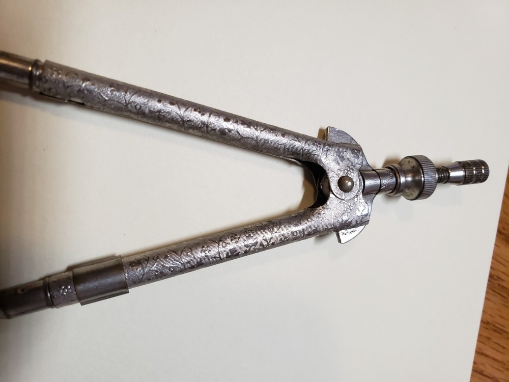 Vintage circle drawing tool