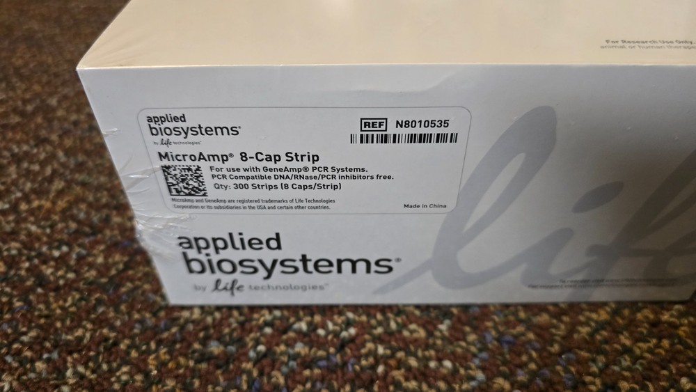 Life Technologies Applied Bbiosystems MicroAmp 8-Cap Strip, clear. 300 strips