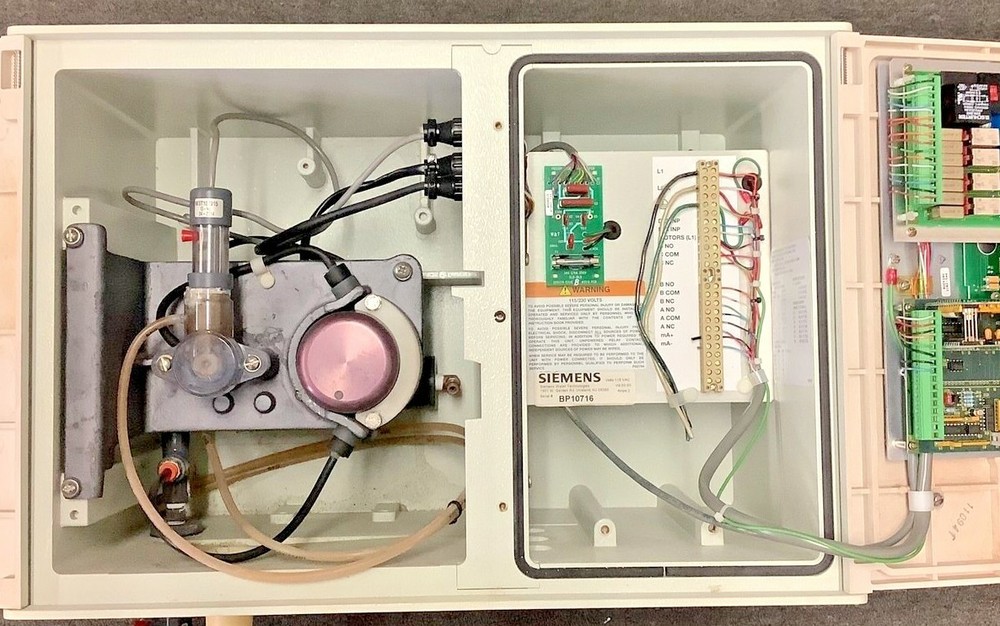 Siemens / Wallace & Tiernan Micro 2000 Analyzer