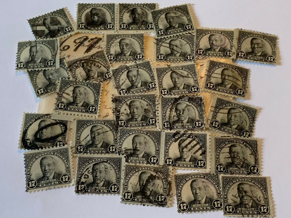 1920's #697, UNH VF Random Pick one only