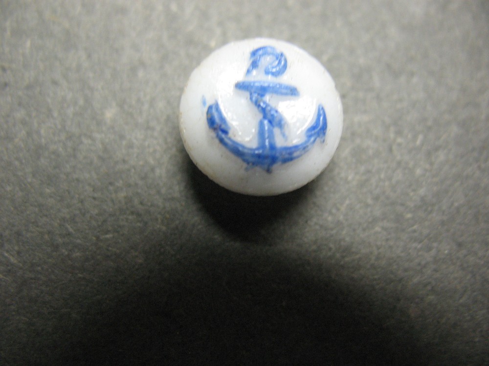 ANTIQUE BUTTONS (41) COUNT MIXED MATERIALS