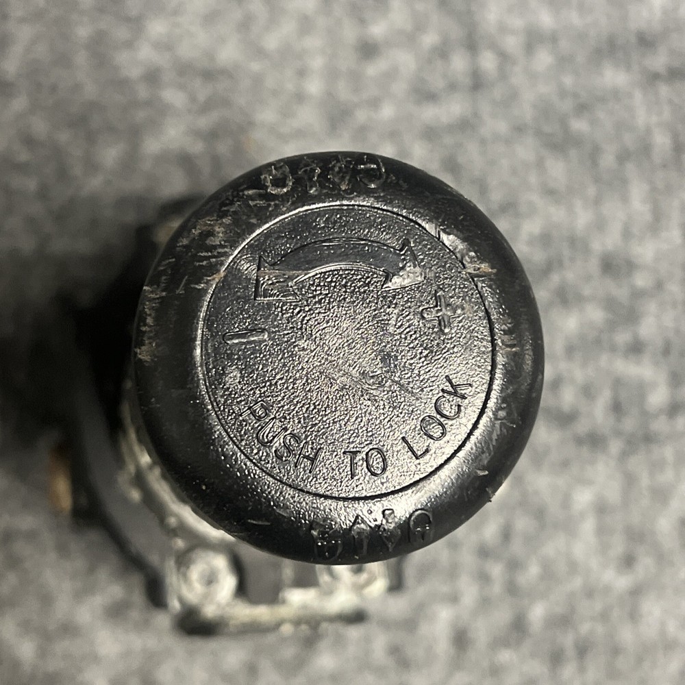 Dayton 4ZM22 1/2" Filter Regulator Used