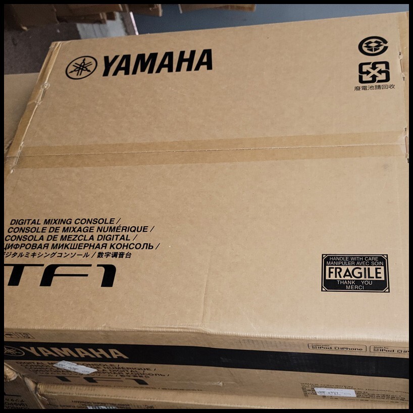 Yamaha TF1 16-Channel, 40-Input Digital Mixing Console MINT Open Box #850