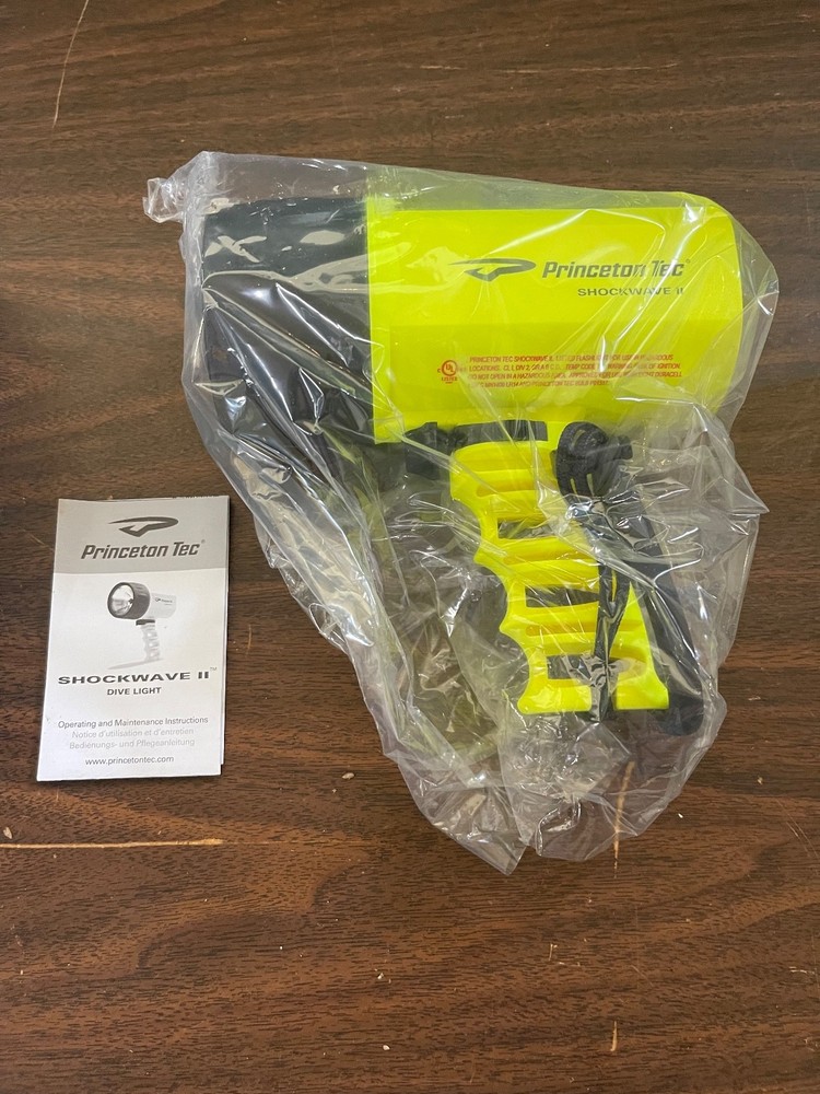 Princeton Tec Shockwave II 10 hr Diving Lantern