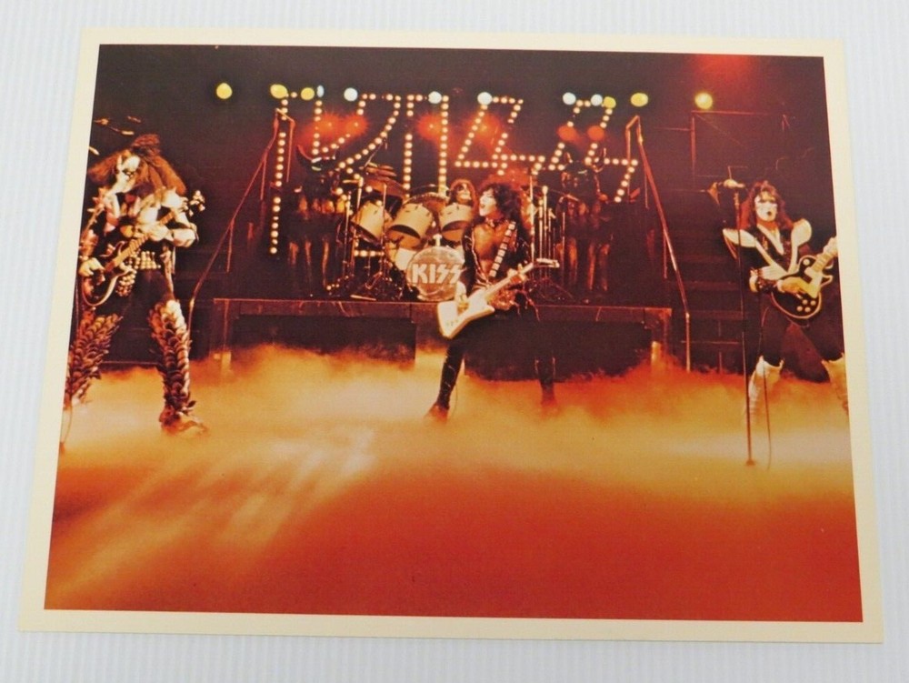 KISS ARMY KIT - GROUP LIVE SHOT AUTHENTIC 8x10 PHOTO 1976 AUCOIN