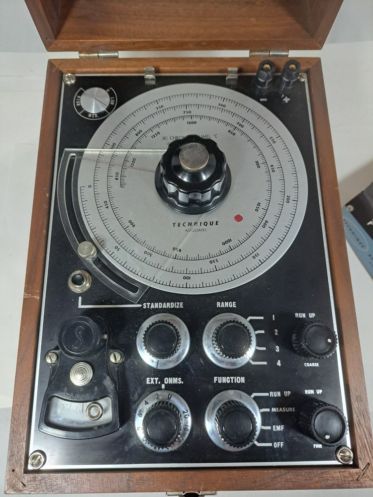 Vintage~Pyrotest Optical Pyrometer West Instrument Model 9B 1964 w/manual