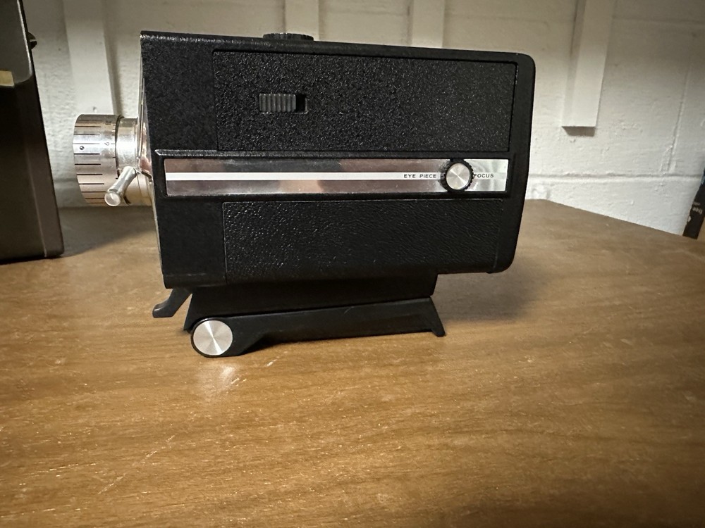 Sears Super-8 Easi-Load C160 With Case And Flash Untested