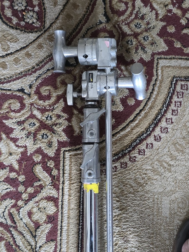 C+ Stand with Turtle Base, Grip Head (Impact KCP-200 2.5 Grip Head)