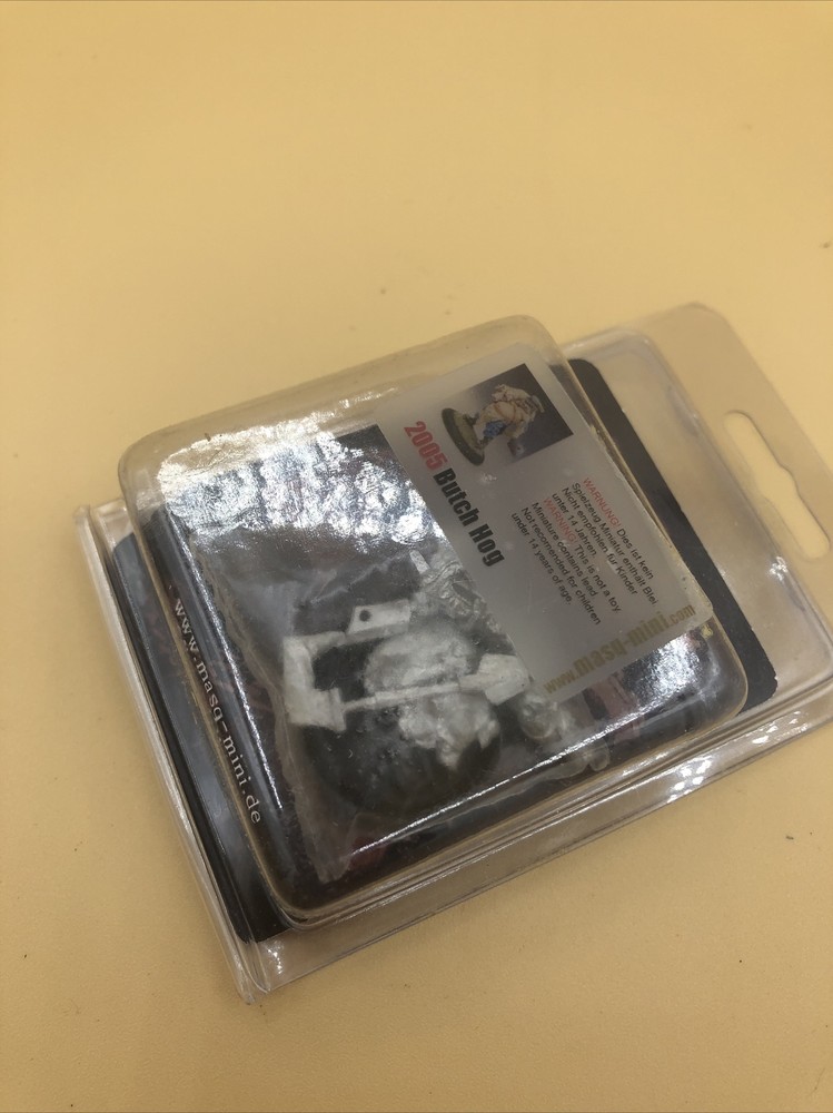 Masq Mini Pill Bug 2005 Butch Hog New