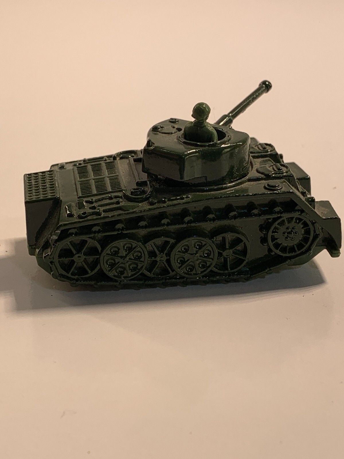 1980-90s Collectible Pencil Sharpener Green Army Tank With Moving Turret B8