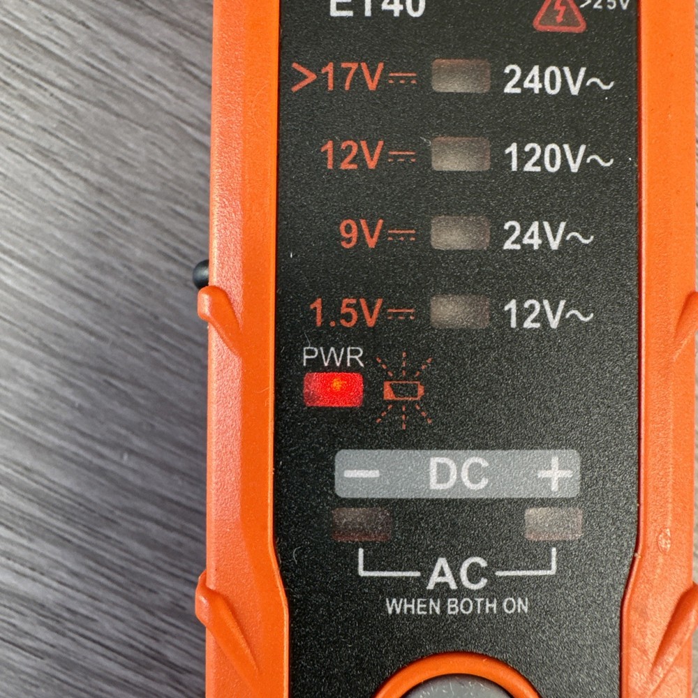 KLEIN AC DC VOLTAGE METER WORKS GREAT. ET40
