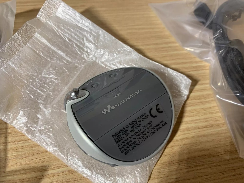 READ INFO - Rare - Sony Network Walkman Mp3 Nw-E103