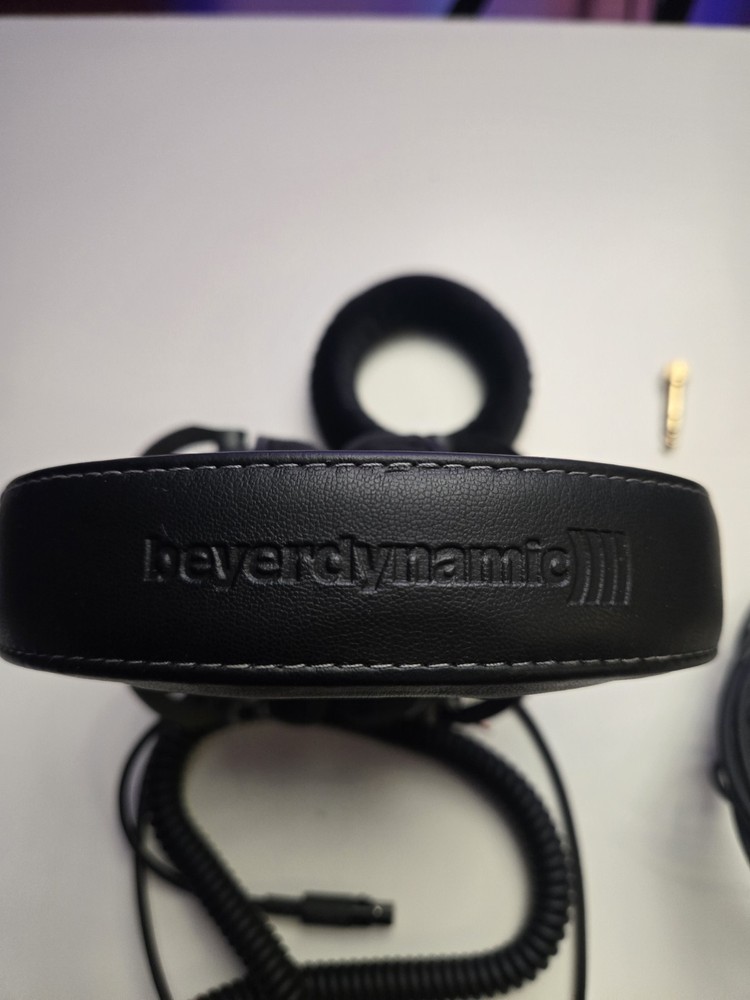 Beyerdynamic DT 1990 Pro Studio Headphones