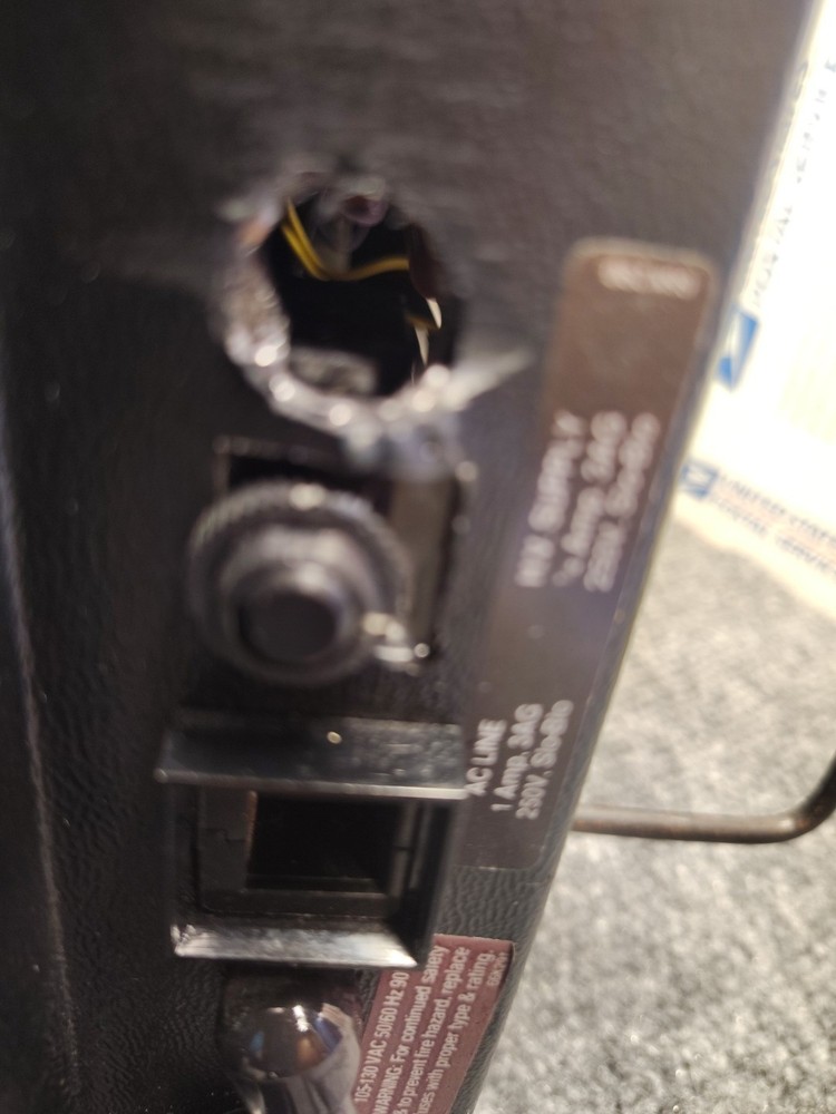 Sencore Model SC-61 Oscilloscope / Waveform Analyzer - Works. See Description